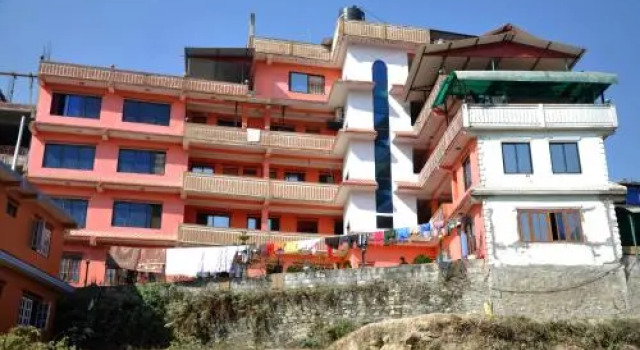 New Melamchi Guest House & Restaurant, Забронировать Гостевой дом Бхактапур Катманду
