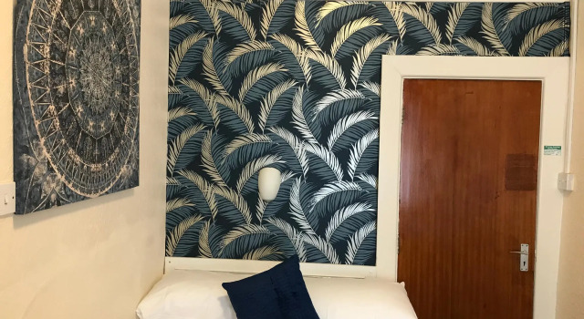 The Feathers Hotel, Забронировать Отель Блэкпул Ланкашир, рядом с Funny Girls