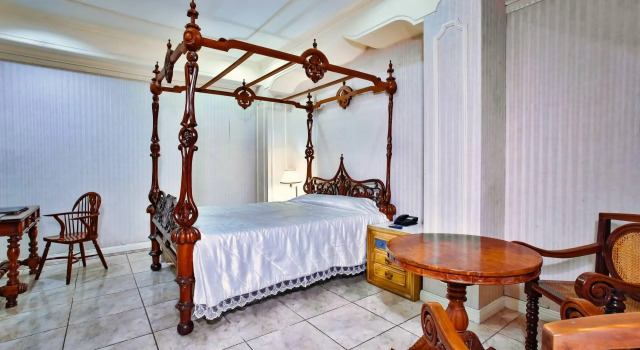 Полулюкс Crown Regency Residences - Cebu