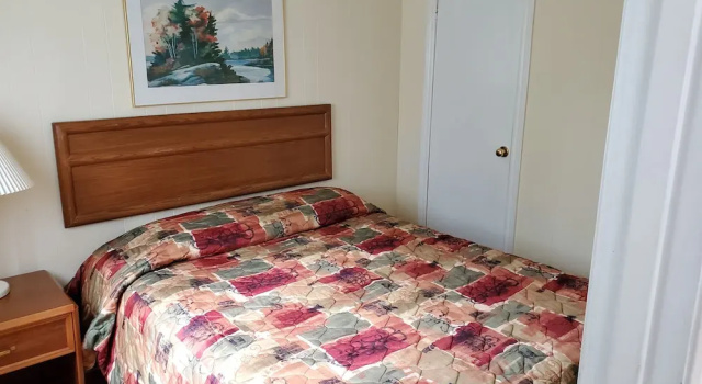 Коттедж Superior с 2 комнатами Wasaga Beach Inn And Cottages