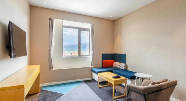 Одноместный полулюкс Standard Holiday Inn Express Litang by IHG