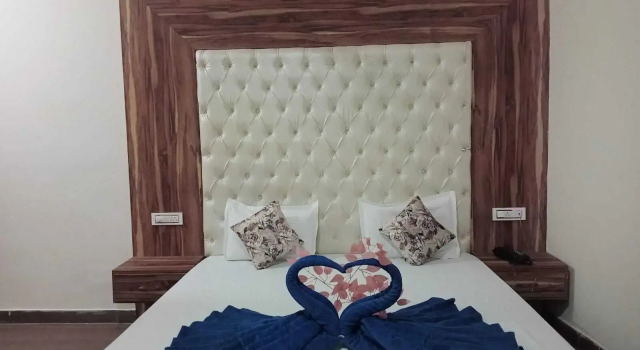 OYO 22115 Hotel D Plaza, Забронировать Отель Зиракпур штат Харьяна
