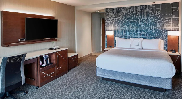 Люкс Courtyard by Marriott Minneapolis West