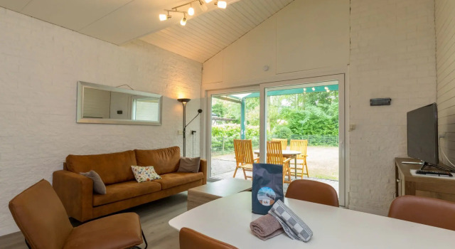 Nice Holiday Home in Quiet Park near Veerse Meer