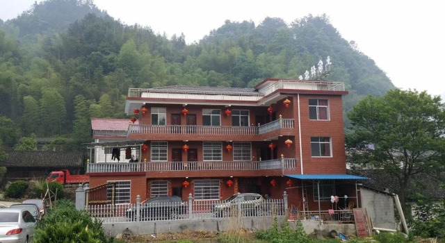Zhangjiajie Tujia men Theme Inn, Book Hotel Zhangjiajie Hunan