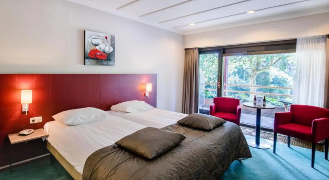 Hampshire Hotel - 't Hof van Gelre, Book Hotel Hoteller i Lochem med parkering, Parkering