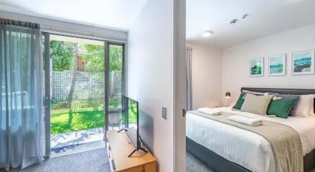 Central Luxury Apartment 108
