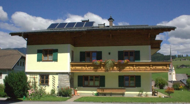 Gästehaus Feldmannhof, Забронировать Отель Отели Tennengau с парковкой, Парковка