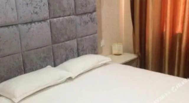 Huadu Business Inn, Prenota Hotel Qian'an Cina