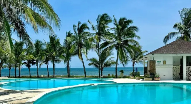 Villa Ametista, Book Villa Hotels in Coast Region with Parking, Parking