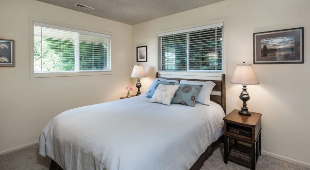 Neah-kah-nie Treasure by Avantstay Secluded in Lush Greenery w/ Ocean Views & Hot Tub, 予約 ホテル ニーカーニービーチ アメリカ合衆国