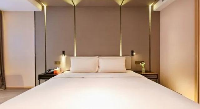 Люкс Superior Shenyang North Station Financial Center Atour Hotel