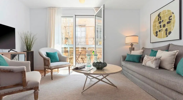 Апартаменты Beautiful 3-bedroom Apartment in Cadiz Center San Antonio IV