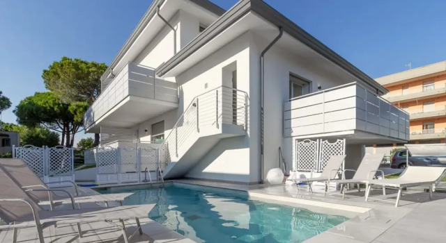 Modern Flat With Shared Pool and Terrace, Prenota Appartamento Hotel a Veneto con parcheggio, Parcheggio