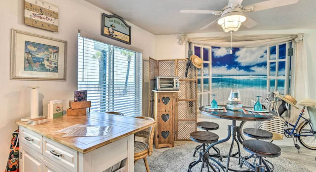 Апартаменты c 1 комнатой Daytona Beach Retreat w/ Views & Pool Access!