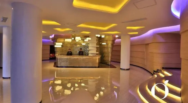 Orange Hotel Select Qingdao Haier Road, Prenota Hotel Hotel a Shandong con parcheggio, Parcheggio