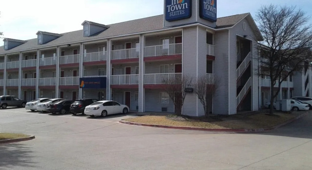 InTown Suites Extended Stay Arlington TX – South, 예약 호텔 알링턴 Dallas - Fort Worth Metropolitan Area