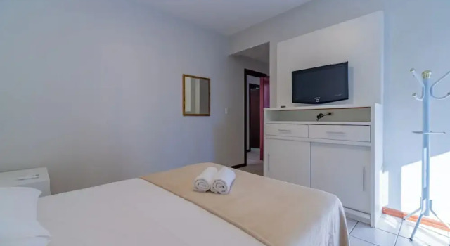 Apt w/ Balcony 150m From Sea Meia Praia Rcb405