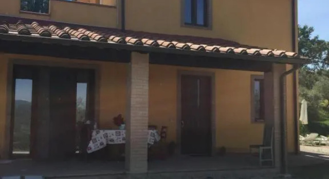 Il Casale di Lavinia, Book Hotel Hoteller i Fabro med parkering, Parkering
