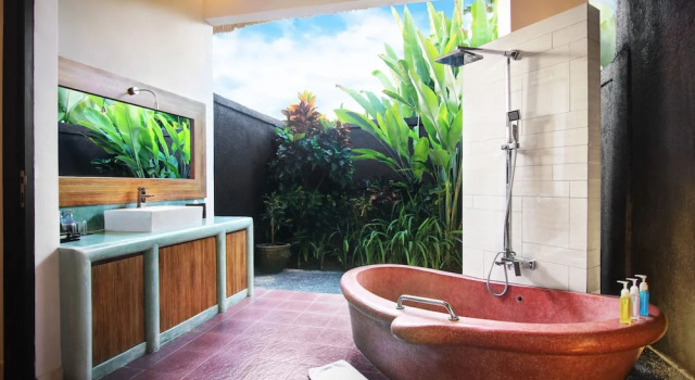 Villa Seminyak Lagoon And Spa, Забронировать Курортный отель Отели провинции Бали с завтраком, Завтраки