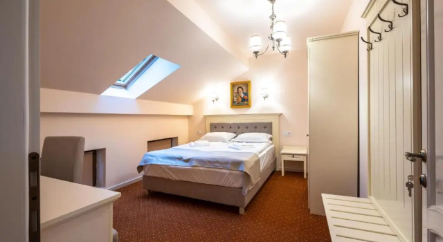 Apartament Hotel H, Varaa Hotelli  