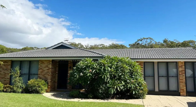 Wirragulla, 10 Marty Avenue - Stylish Modern House with ducted air con & WIFI, Забронировать Отель Саламандер-Бэй Port Stephens