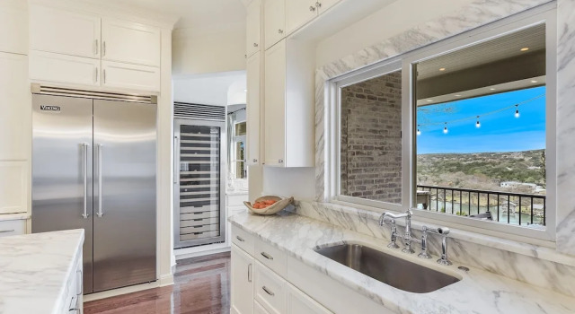 The Arrive Vista Estate Above Lake Austin 5 Bedroom Home, Забронировать Дом для отпуска Остин Greater Austin