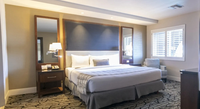 Hotel Lucerna Mexicali, Boek Hotel Hotels in Baja California met parkeren, Parkeren
