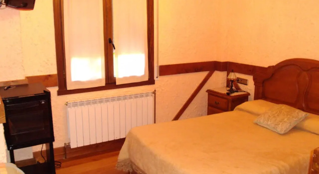 Agroturismo Arratzain, Rezerwuj Hotel Hotele w Baskonia z parkingiem, Parking