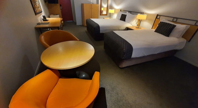 Студия с балконом Off Broadway Motel