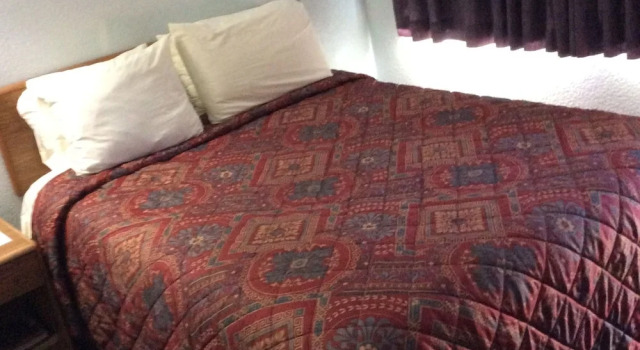 Standardowy pokój Regency Inn Comanche