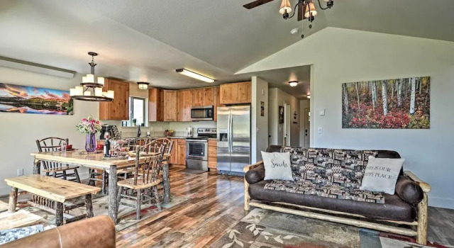 Estes Park Mountain-view Retreat: 3 Miles to Rmnp!