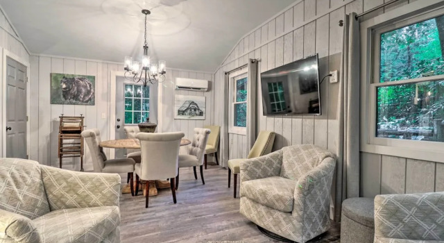 Walk to Main St: Highlands Cottage w/ Fireplace, Buchen Sie Ferienhaus Highlands North Carolina