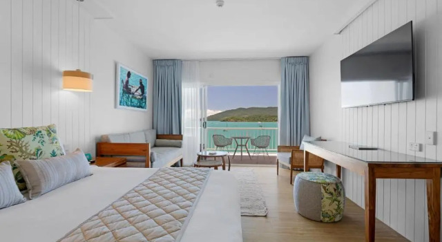 Номер Deluxe Coral Sea Resort