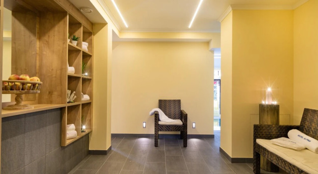 Hotel Alpina - Thermenhotels Gastein, Забронировать Отель Отели Гастайнерталь 3 звезды, рядом с Горнолыжный курорт Бад Хофгаштайн, 3*