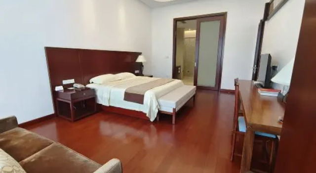 Люкс Deluxe с видом на внутренний двор Tiantai Hot Spring Resort