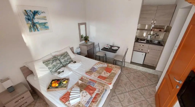 Двухместная студия с балконом и с видом на море Apartmani Dalex