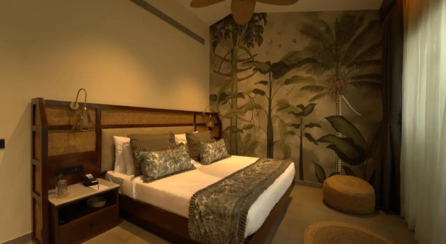 Elivaas Bauhinia 5BHK villa with private pool, Rezerwuj Willa Assagao North Goa