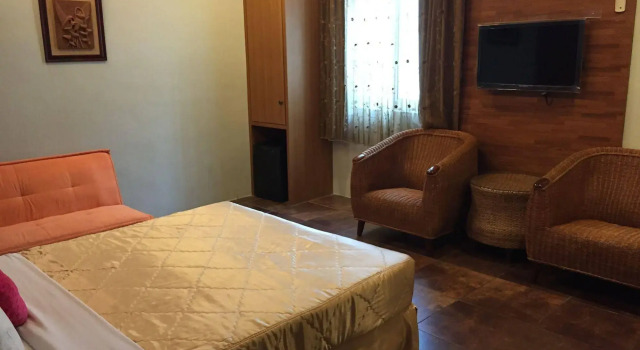 Funzy Hotel