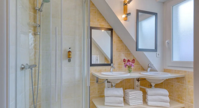 Апартаменты Comfort Hôtel 3 Étoiles La Ferme de Vur Ven