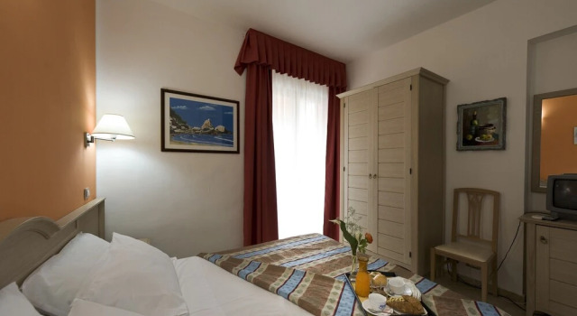 Hotel Arancio B&B, Book Bed and Breakfast Rodi Garganico Foresta Umbra