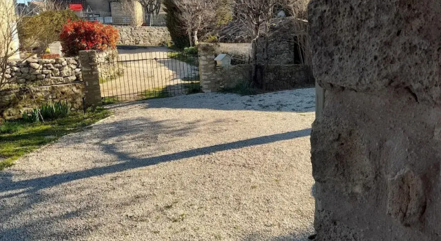 Вилла Classic Splendid Villa in Viens with Swimming Pool