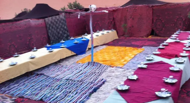 Marhaba Camp, Camel & Quad ATV, Rezervovat Hotel Hotely v Meknes-Tafilalet s parkováním, Parkování
