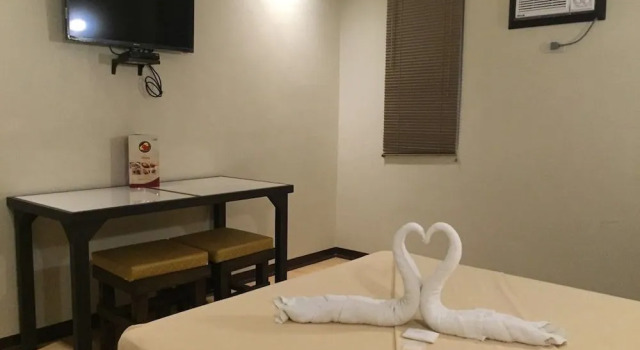 Asiatel Las Pinas, Prenota Hotel Hotel a Luzon con parcheggio, Parcheggio