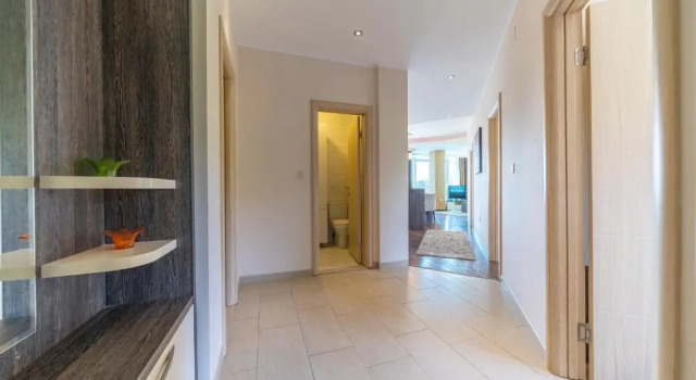 Апартаменты с 3 комнатами Apartments Crystall