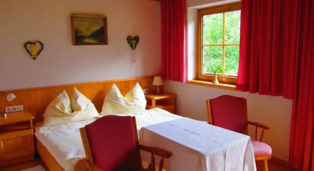 Haus Hohenwarter, Rezerwuj Pensjonat Hotele w Salzburg z parkingiem, Parking
