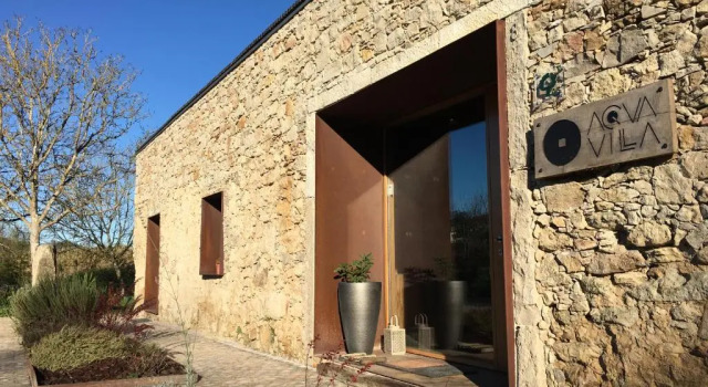 Acquavilla House, Book Landbrugsophold Pombal 