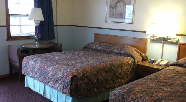 Rainbow Motel Montpelier, Buchen Sie Motel Holiday City Ohio