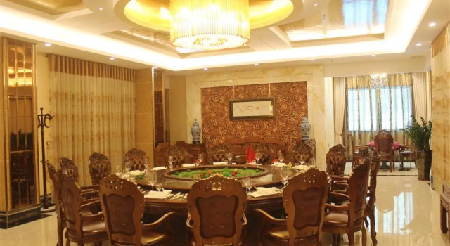 Vienna 3 Best Hotel Shenzhen Pinghu Fumin Road, Rezerwuj Hotel Hotele w Shenzhen z parkingiem, Parking