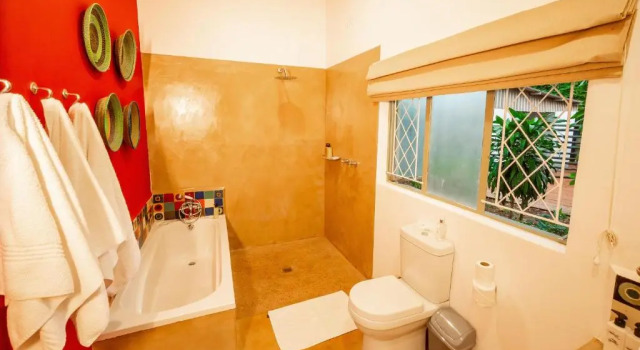 Номер Deluxe PheZulu Guest Lodge